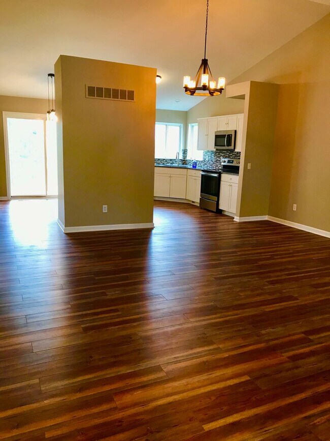 Photo - Cape Cod Ranch in The Ravines Subdivision ...