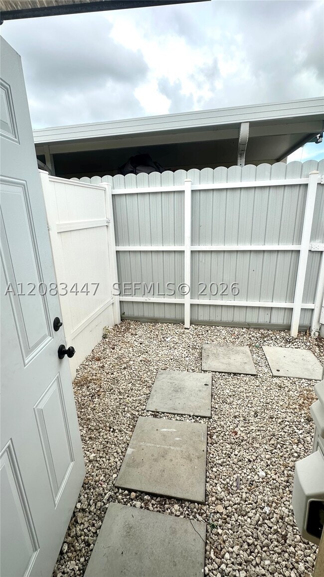 Photo - 20221 SW 115th Ave Unit 1