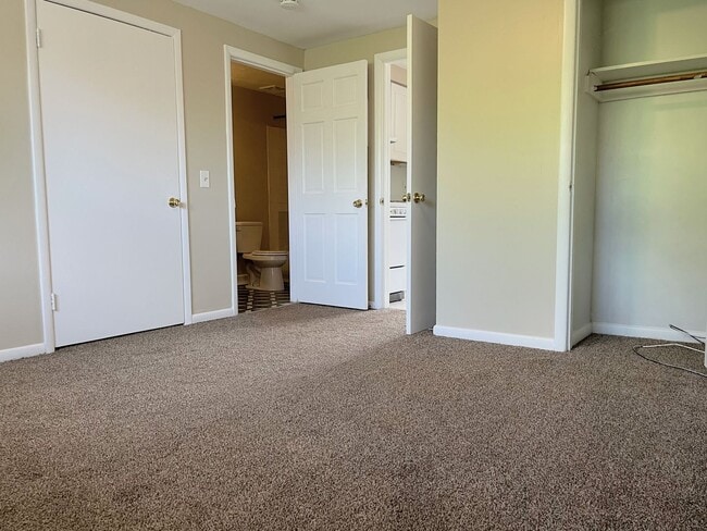 Photo - Parker Heights Apartments Unit 4