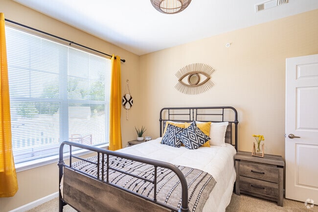 The Dogwood- 2HAB, 2,5BA - Terrace Greene Apartments