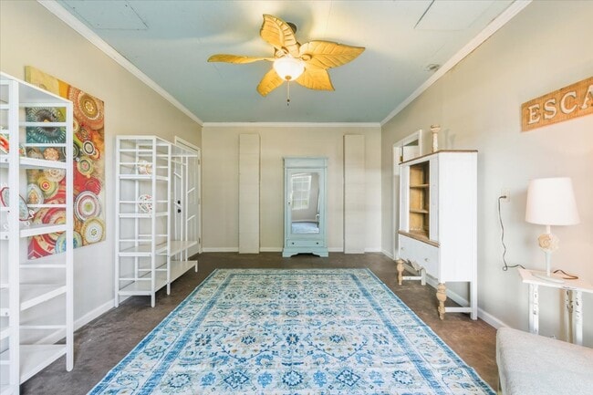 Photo - 256 River Dr