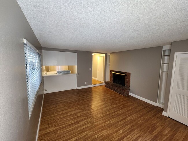 Photo - 2010 18th St Unit 2