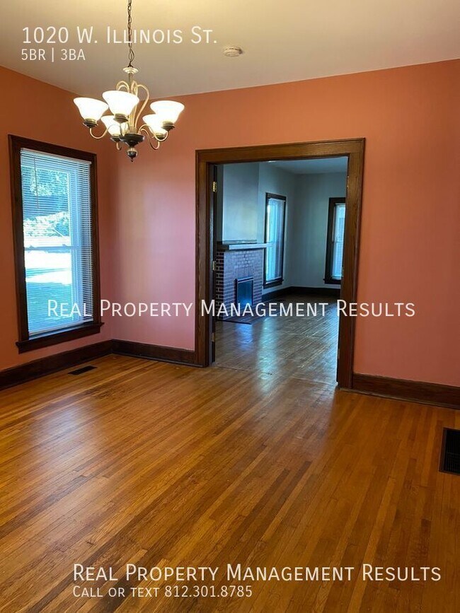 Amazing 5 Bedroom, 2 1/2 Bath Centrally Lo... Rental House Rental in