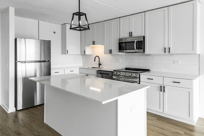 Building Photo - 1770 First Street | Downtown Highland Park, IL Unit 703