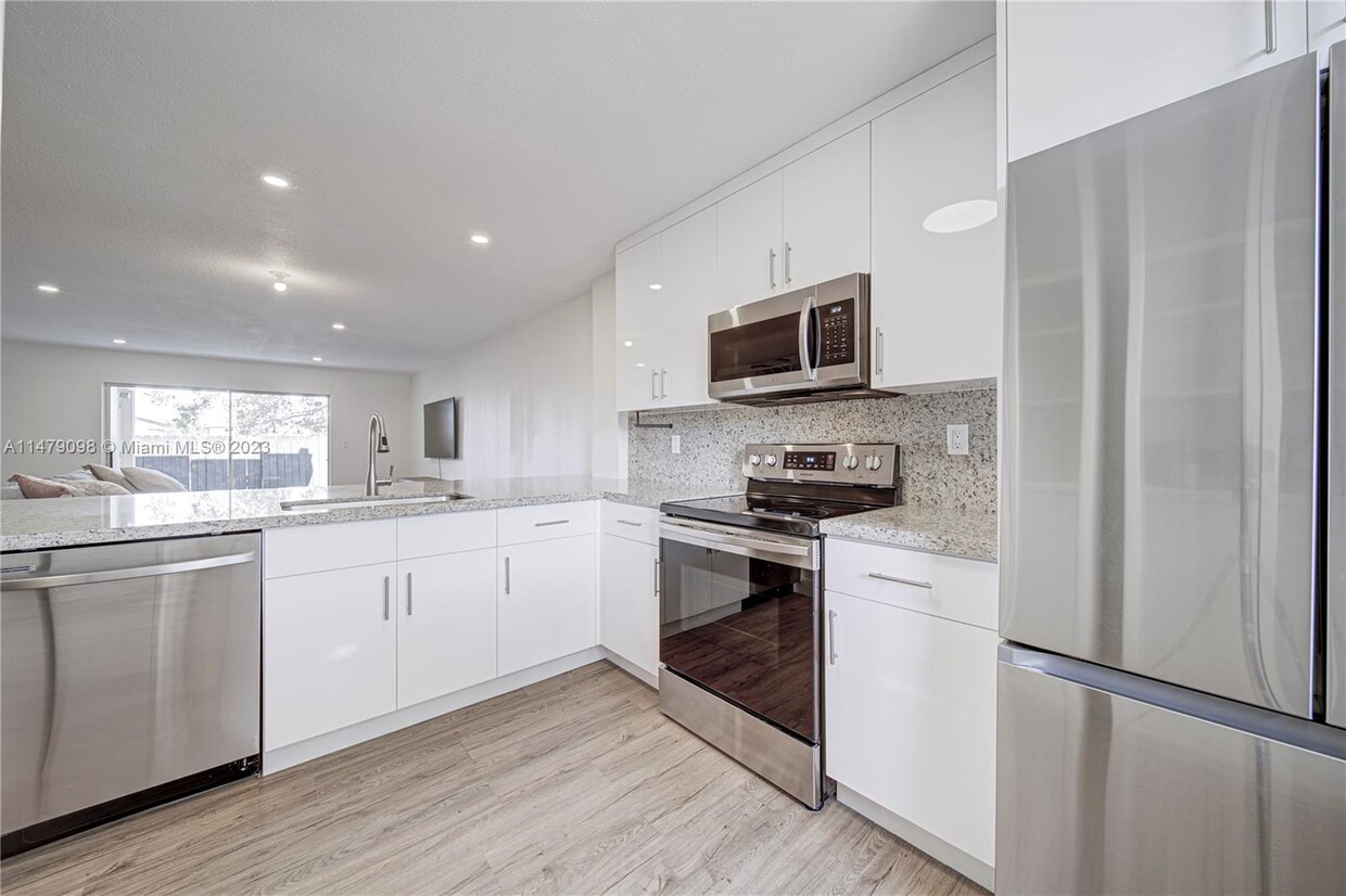 Photo - 8329 SW 137th Ave (Miami, FL)
