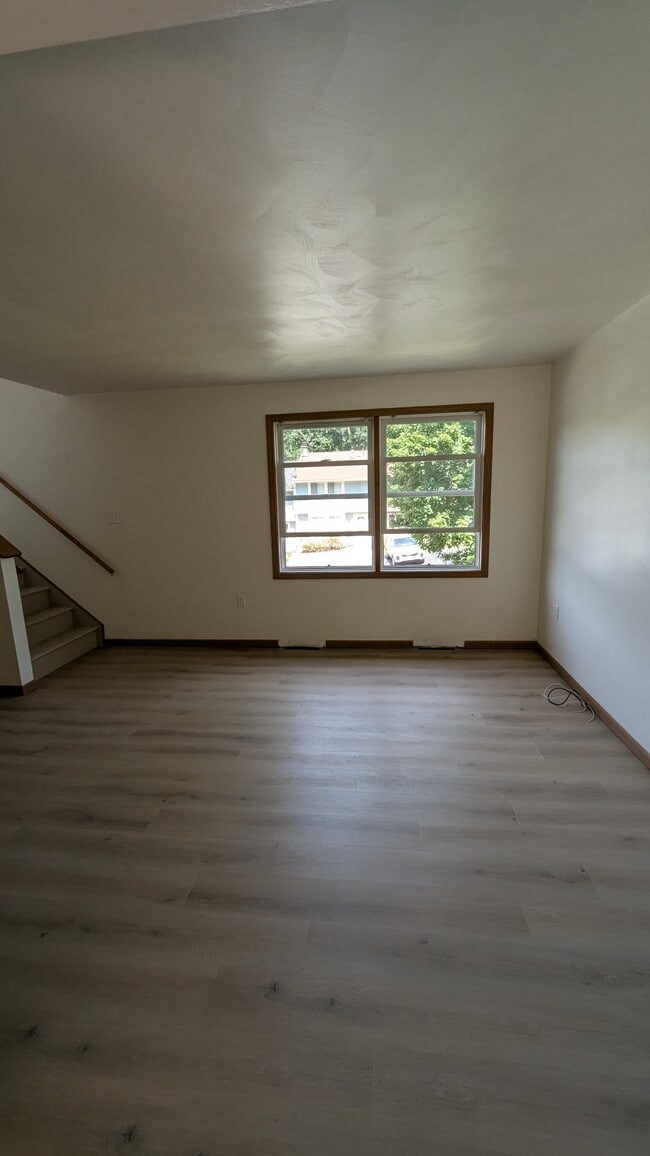 Photo - 124 Duquesne Blvd