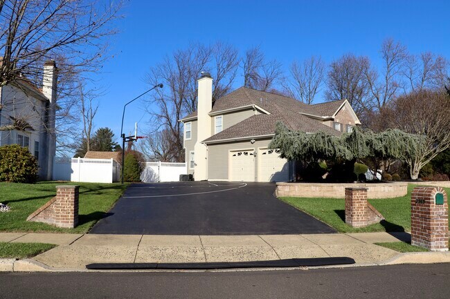 Photo - 2969 Columbia Dr