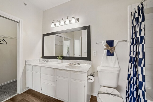 Photo - 3150 S Garrison Rd Unidad 1417