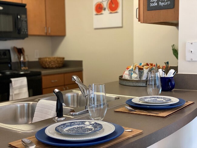 Photo - Grandmarc at the Corner