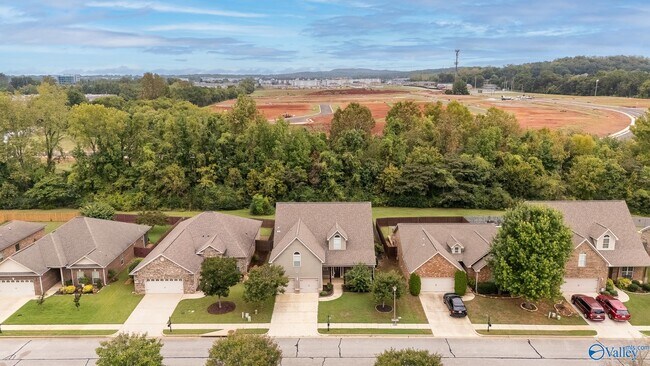 Photo - 110 Wolf Creek Trail SW