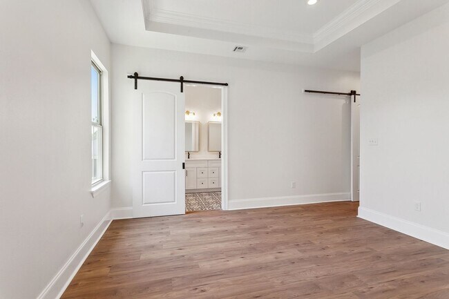 Photo - 606 Whitney Ave.