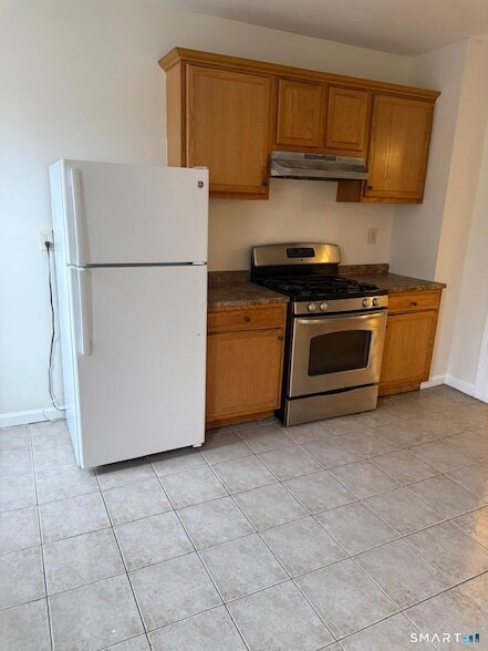 Building Photo - 1018 Hancock Ave Unit 3