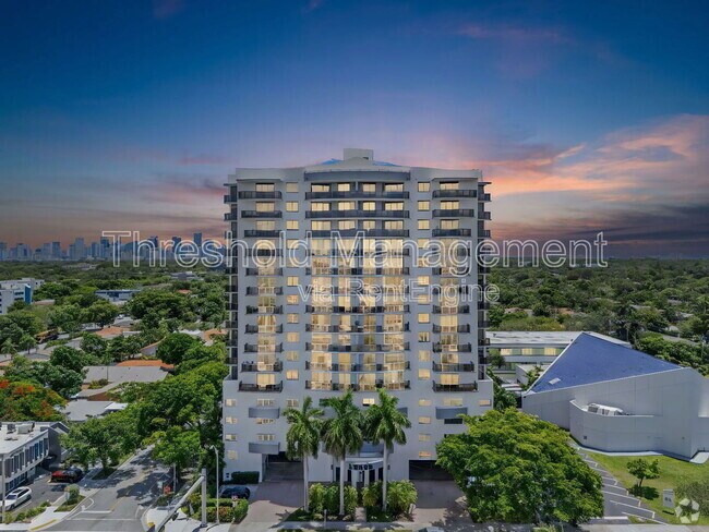 Building Photo - 2301 SW 27th Ave Unit 900 Rental