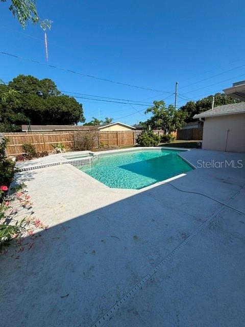 Photo - 1884 Yale Dr