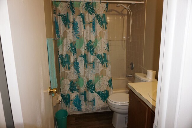 Photo - Whispering Pines 2/2 close to NAS Jax