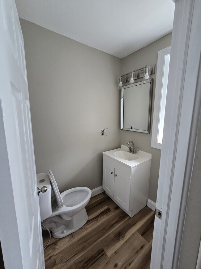 Photo - 3953 Wyalusing Ave