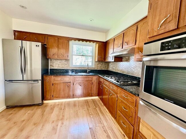 Photo - 3409 Givernaud Terrace Unit 2