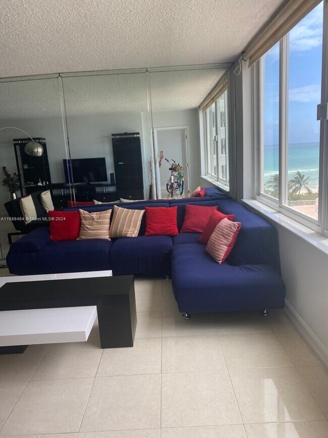 Photo - 5401 Collins Ave Unit 412