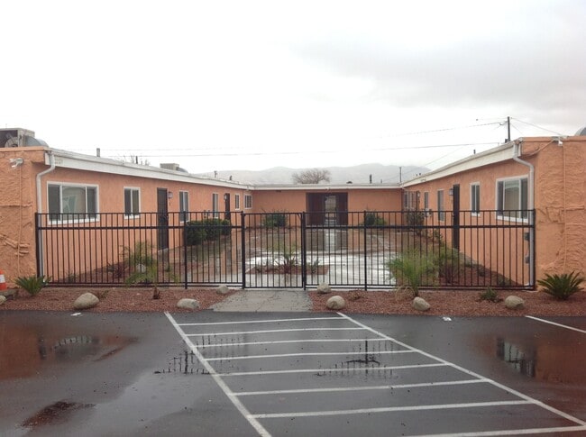Photo - 22129 Tehama Rd Unidad #4