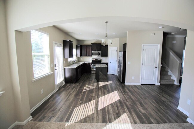 Photo - 12 Crown Dr