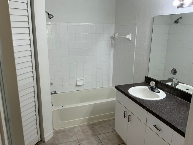 Photo - Spacious 2-Bedroom Loft Condo in Gated Azu...