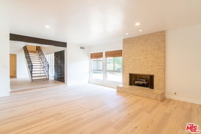 Photo - 4220 Towhee Dr