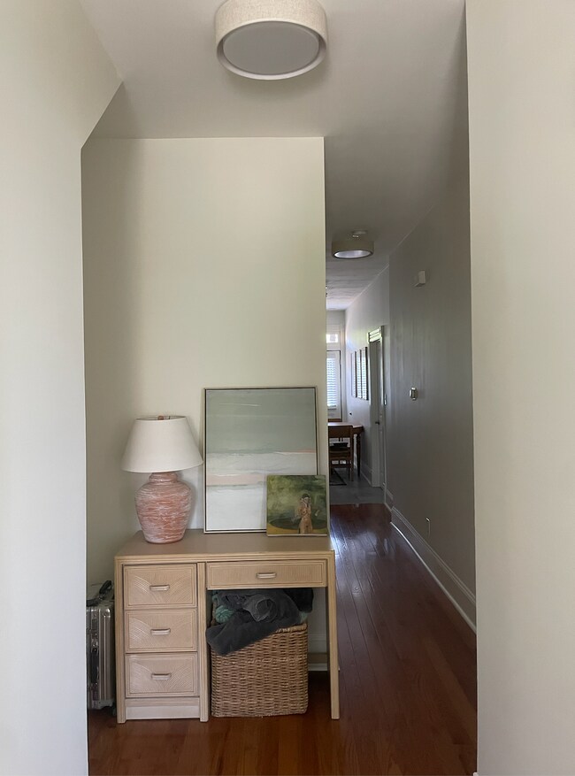 Photo - 4527 Oakland Ave Unidad 4527 Oakland Ave 1