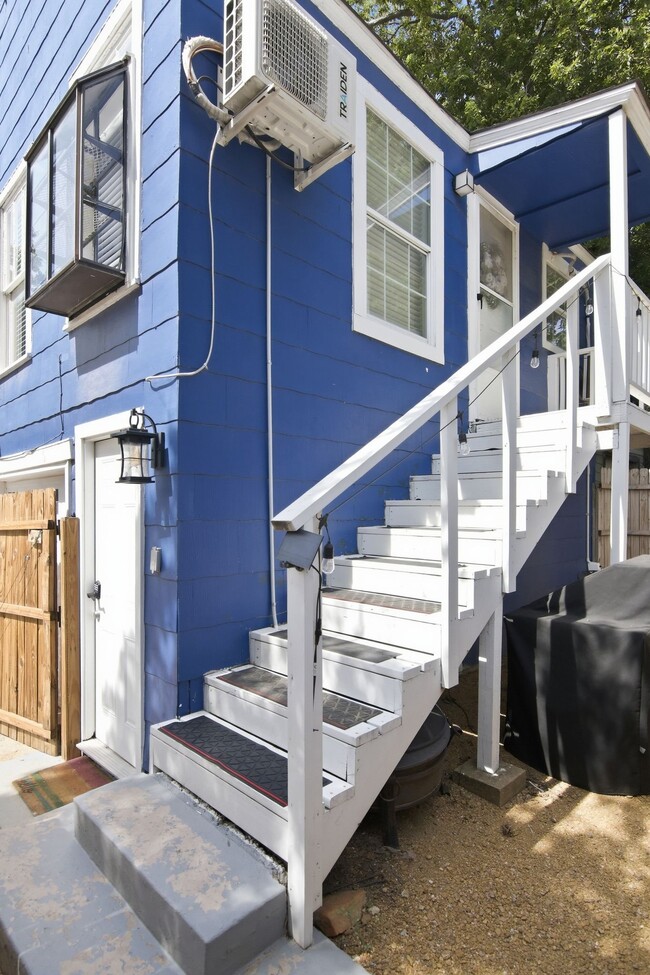 Photo - 908 Haskell St
