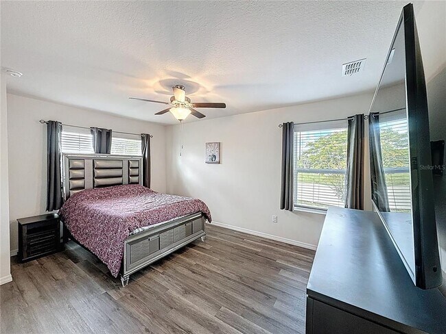 Photo - 1303 Tallowwood Ln