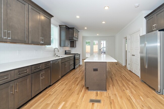 Photo - 107 Turner St