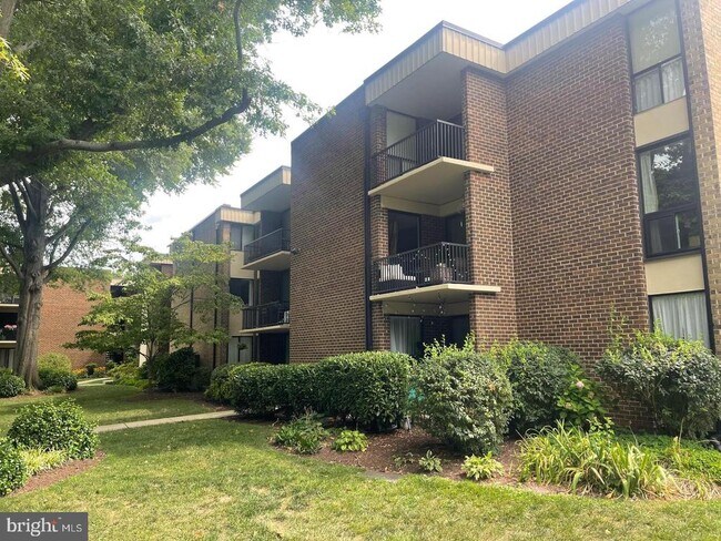 Photo - 2101 Walsh View Terrace Apartment Unit 17-203