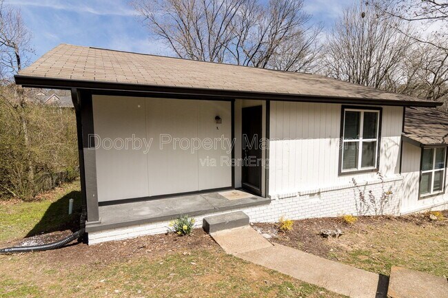 903 Forest Dale Ln