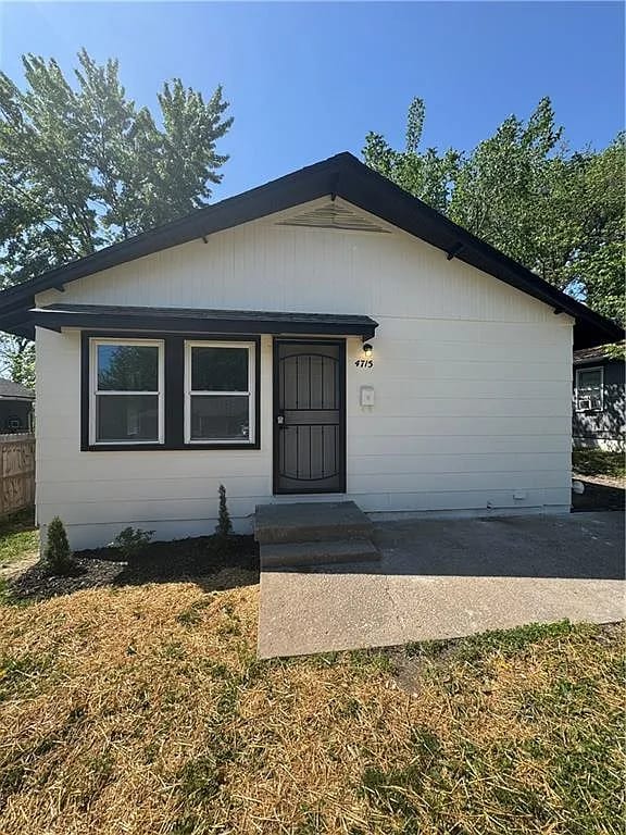 Building Photo - 4715 E 45th St Rental