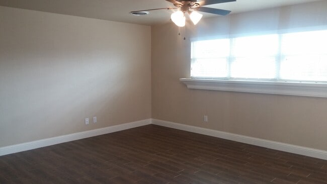Photo - COMPLETELY UPDATED HOME MOVE IN READY