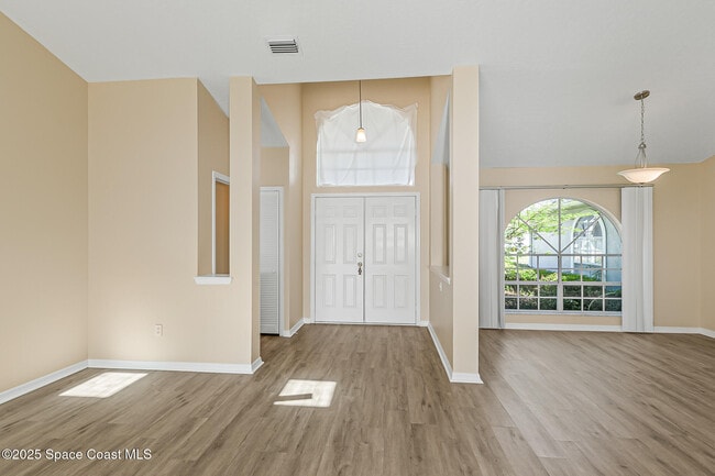 Photo - 1050 Fieldstone Dr