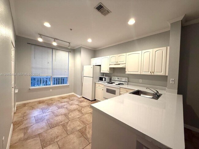 Photo - 860 N Orange Ave Unidad 258