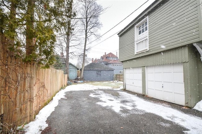 Photo - 36 Cambridge St Unit Lower