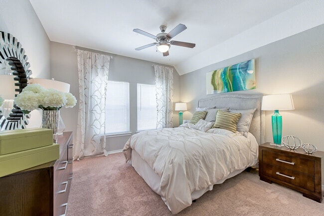 Photo - Latigo Eagle Pass