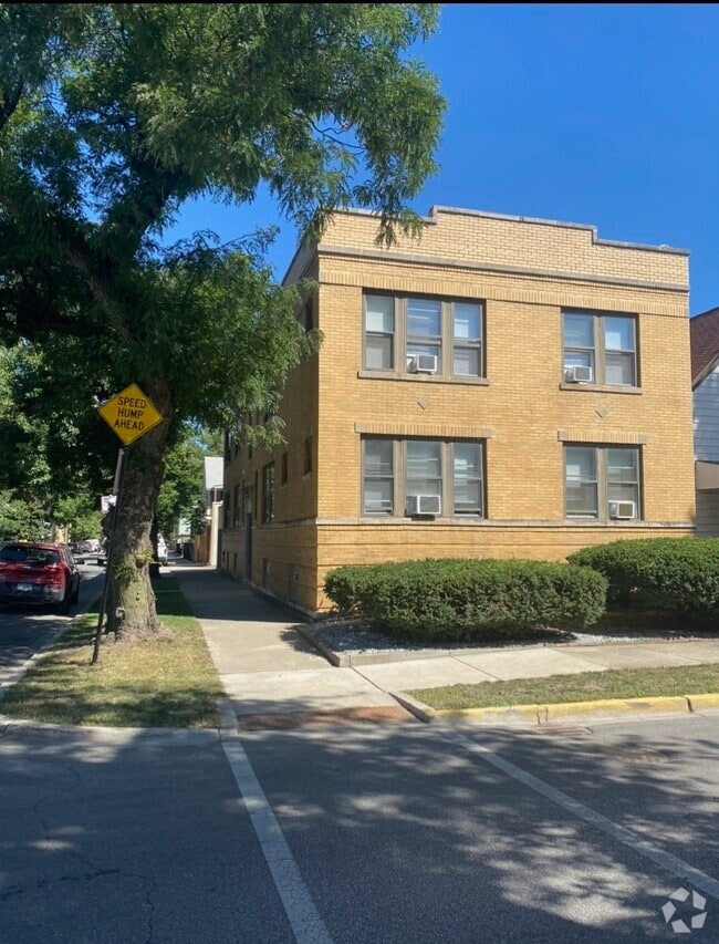 Building Photo - 3505 N Keeler Ave Unit 1S Rental