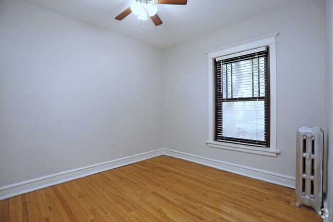 1 BR, 1 BA - Bedroom - Ivy Greens