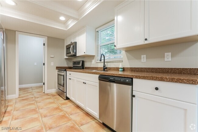 Building Photo - 2124 Briant St Rental