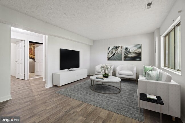 Photo - 3618 Wharf Ln