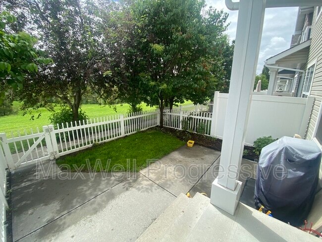 Photo - 2051 Towne Centre Blvd NW