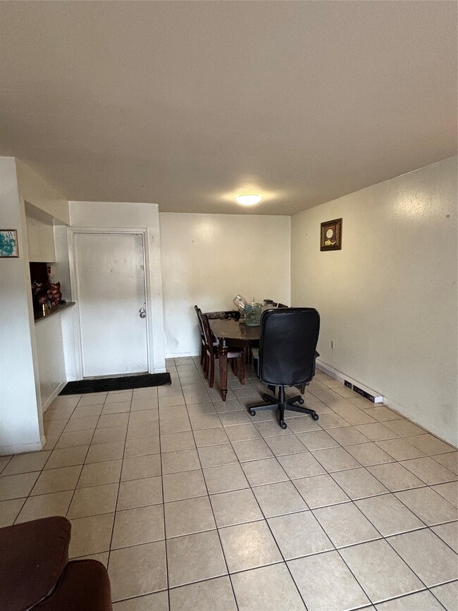 Photo - 8417 Hearth Dr Unit 7