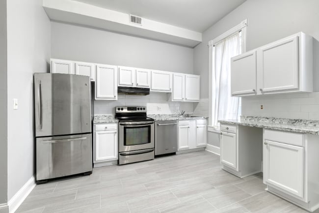 1710 St Paul St Unit 102