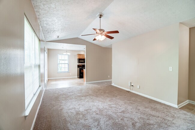 Living room - Silverwoods Landing