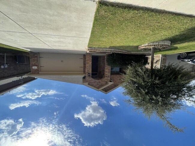 Building Photo - 744 Watson Wy