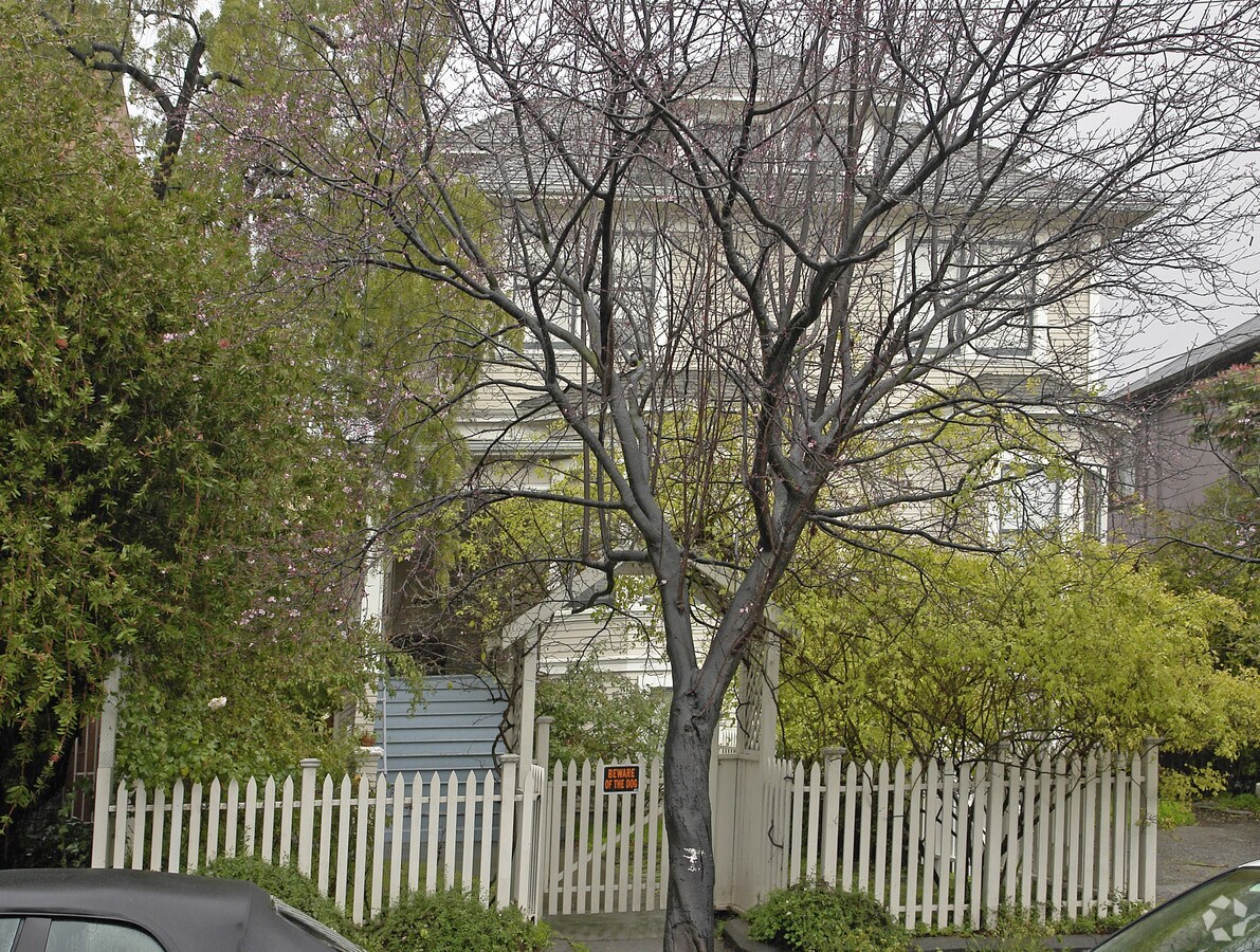 Photo - 2535 Hillegass Ave