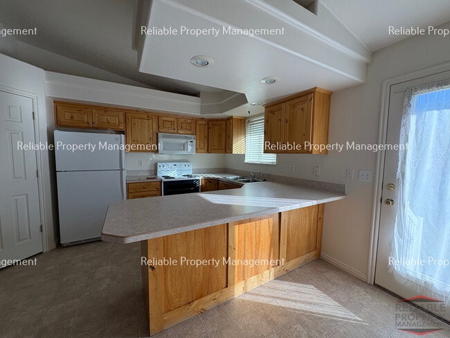 Photo - 1400 Falcon Dr