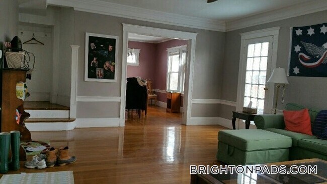 233 Commonwealth Ave